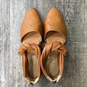 Rider Girl Pointed Flats